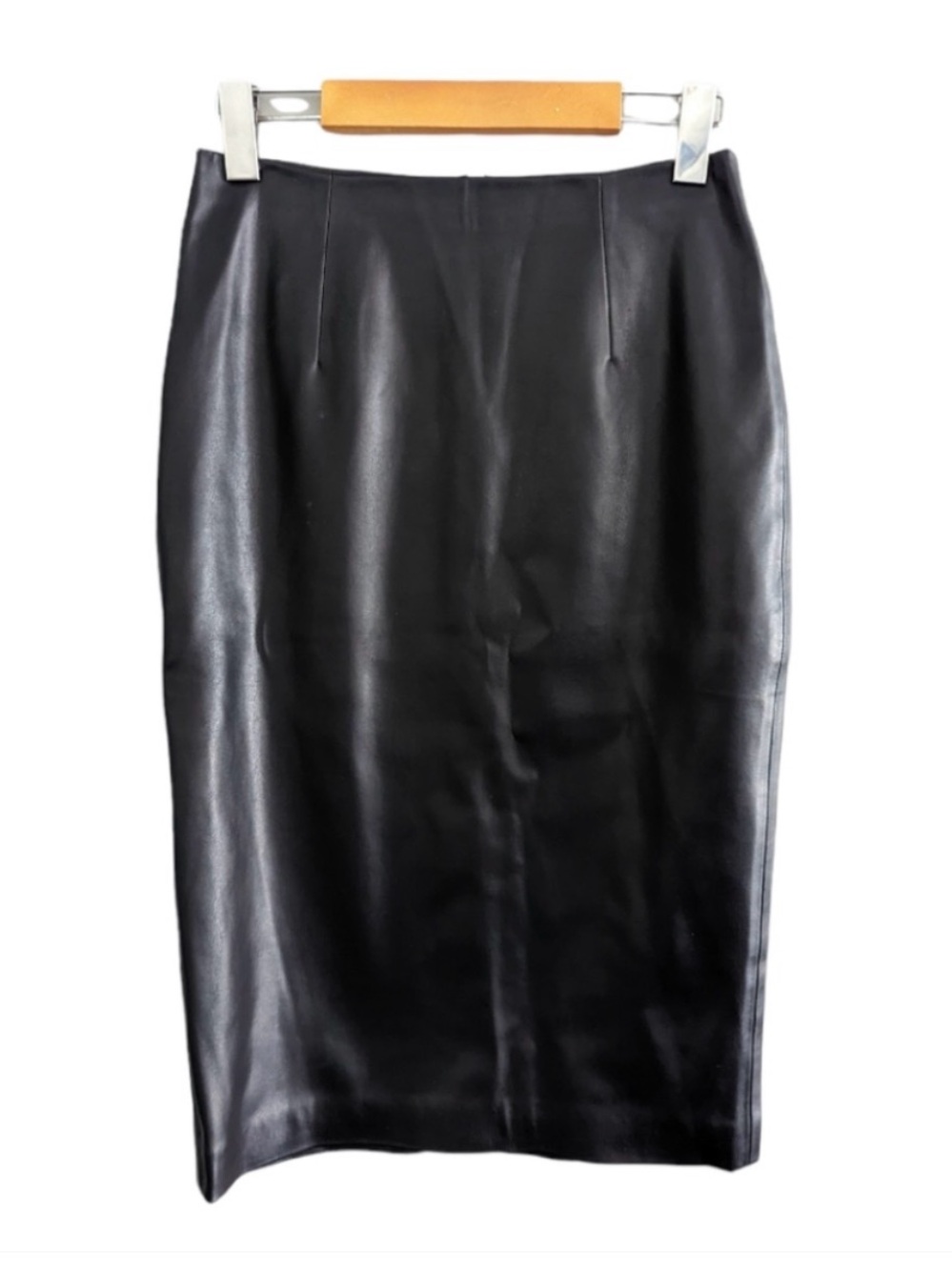 Forever 21 Contemporary knee length faux leather pencil skirt zipper closure